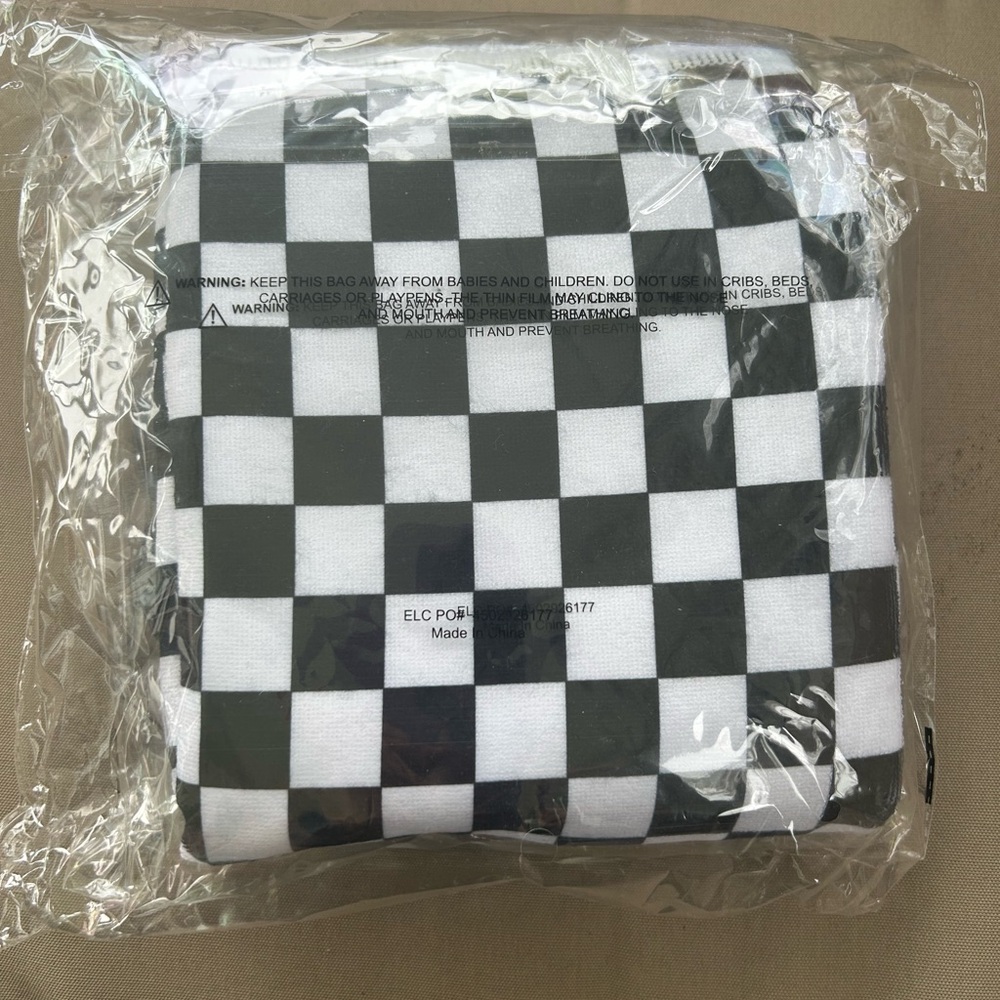 NEW Aveda Bubble Headband and Checkered Microfiber Hair Towel Gift Set Valentine - Picture 3 of 3